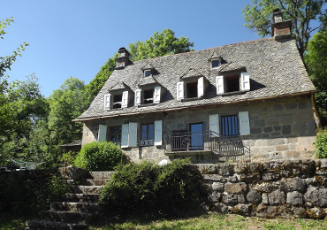 cantaltitude.fr - Gîte au coeur du pays vert